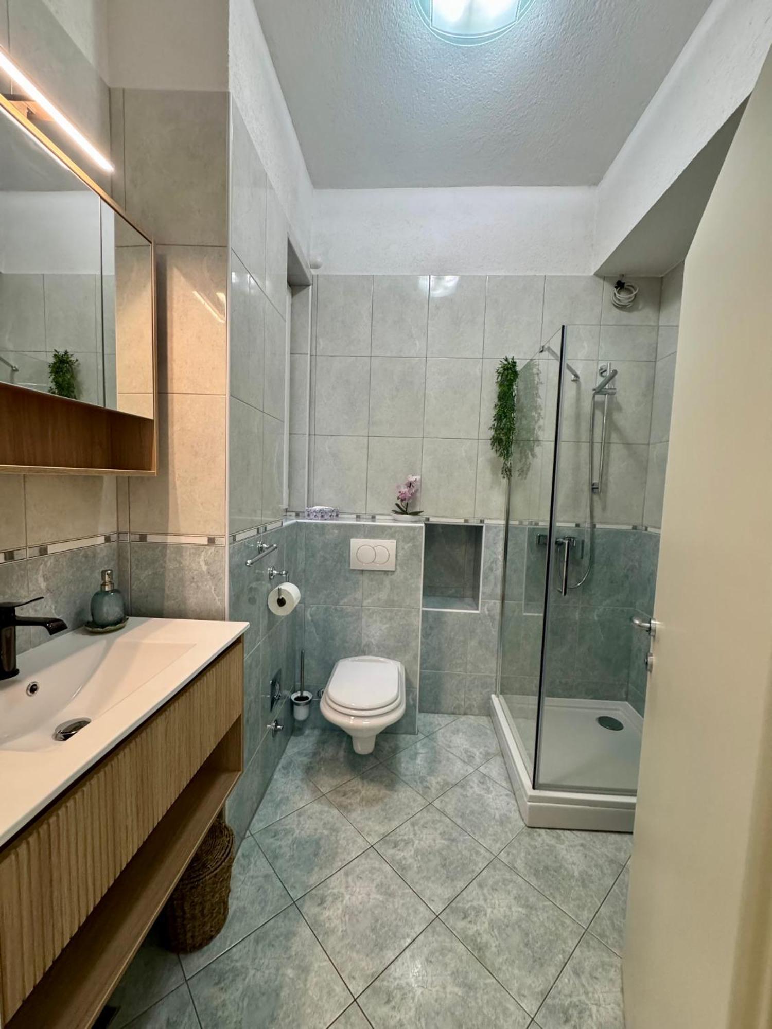 Apartment Alice Central Luxe Split Eksteriør billede